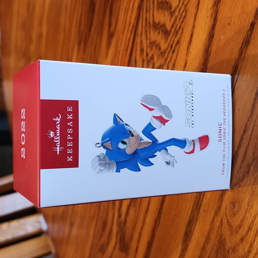 2022 Hallmark Keepsake Ornament - Sonic from Sonic 2
